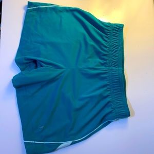 Danskin Now Shorts, size S/CH (6-6x), turquoise